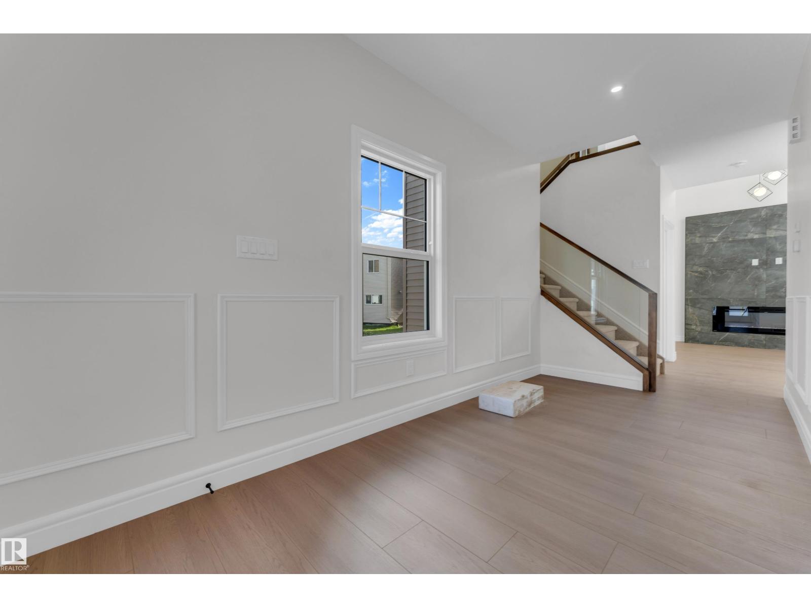 2824 194 St Nw Property Photo 10