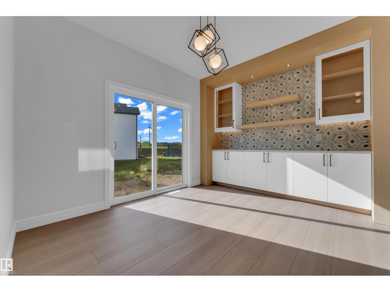 2824 194 St Nw Property Photo 16