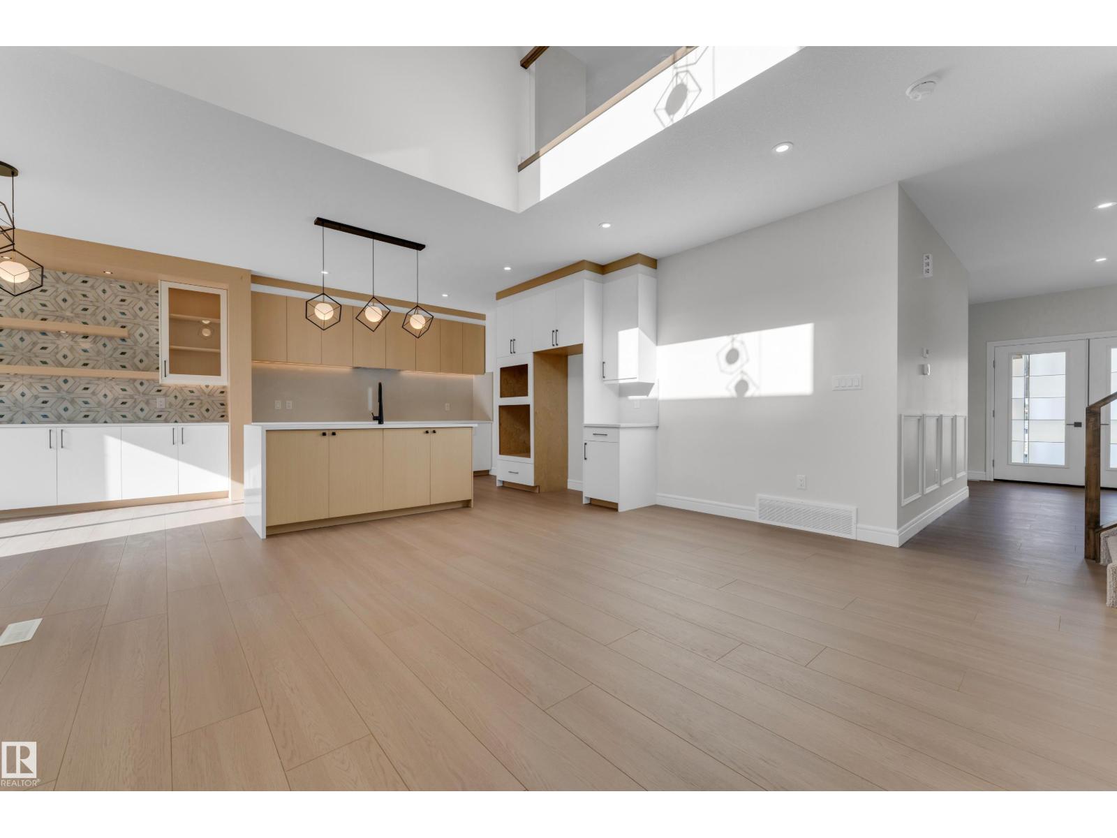 2824 194 St Nw Property Photo 18