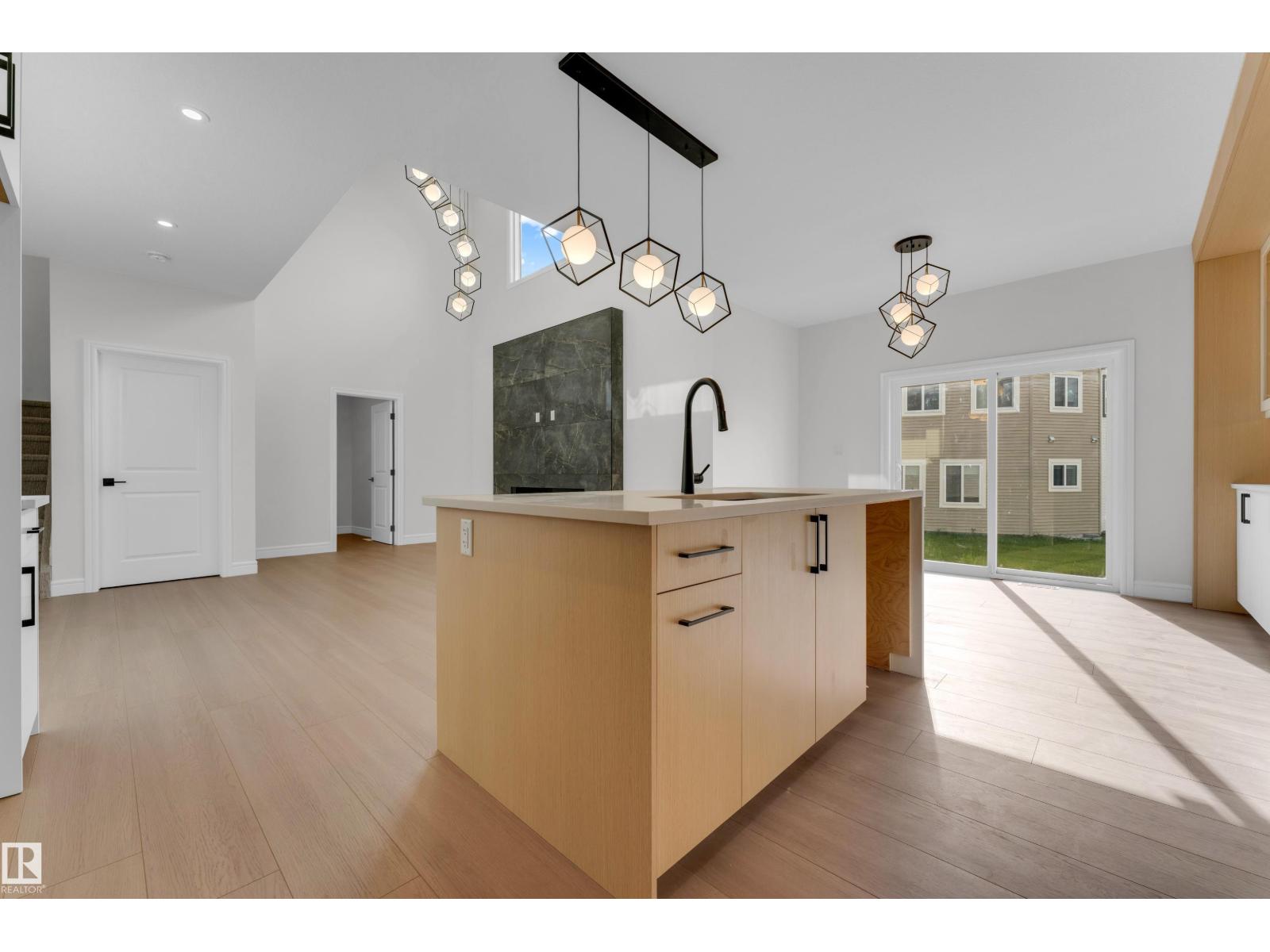 2824 194 St Nw Property Photo 19