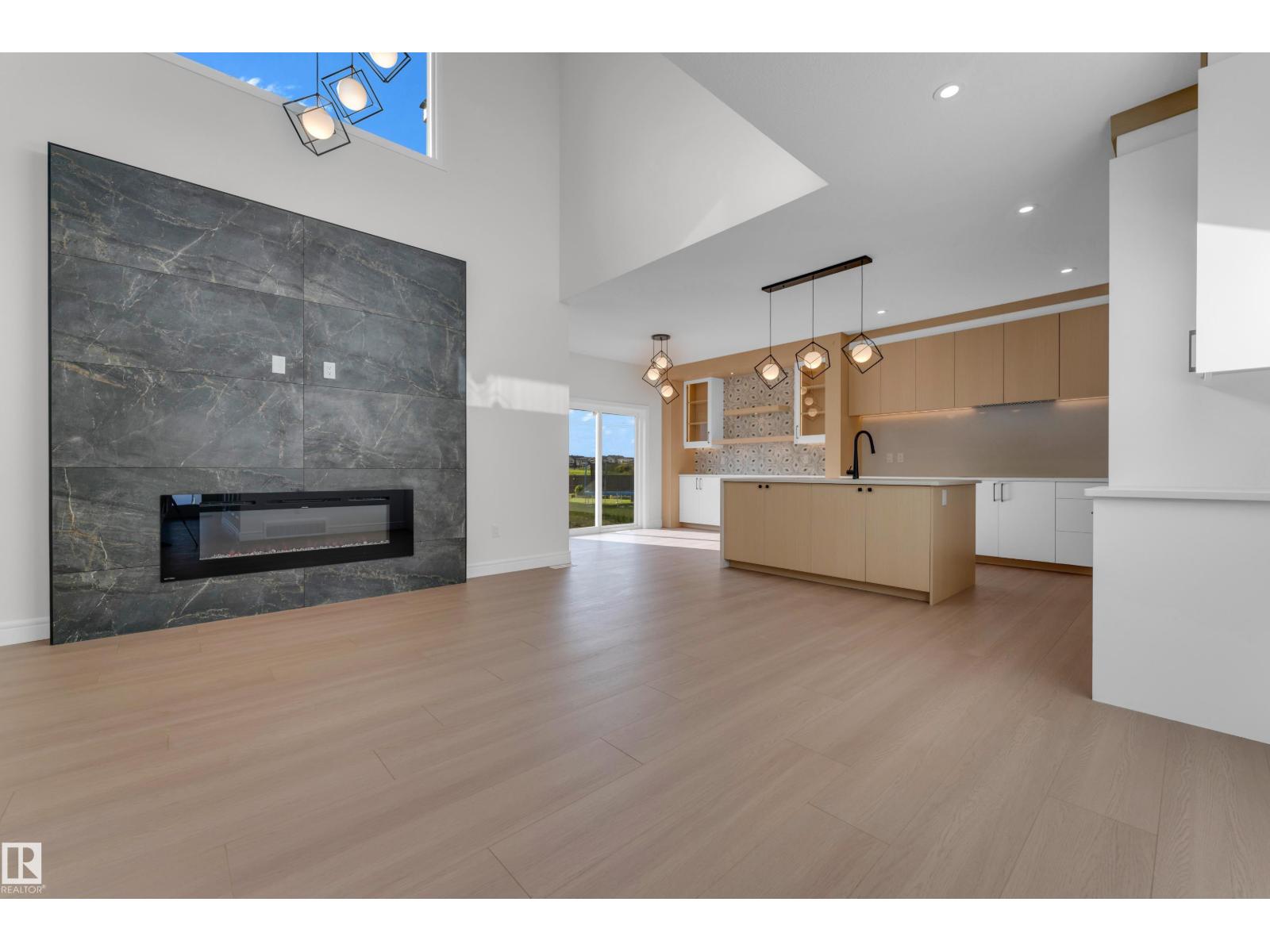 2824 194 St Nw Property Photo 20