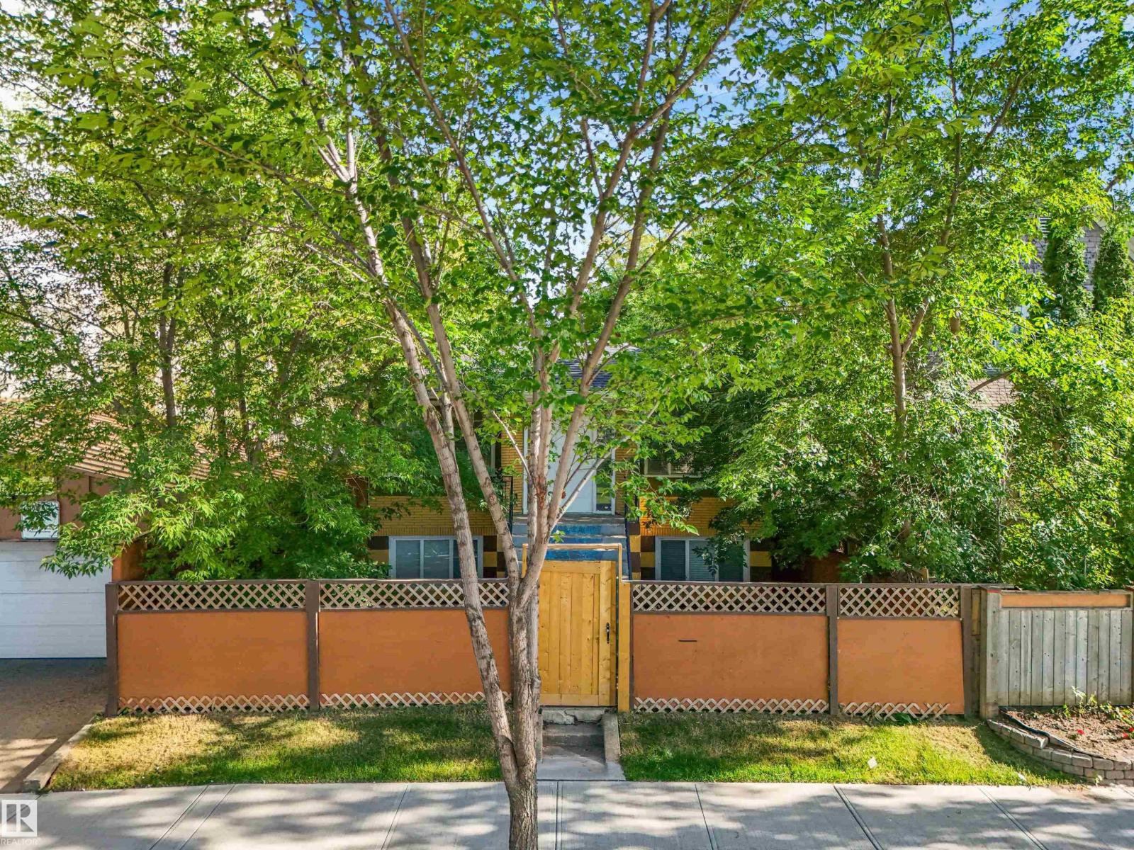9347 105 Av Nw Nw Property Photo 1