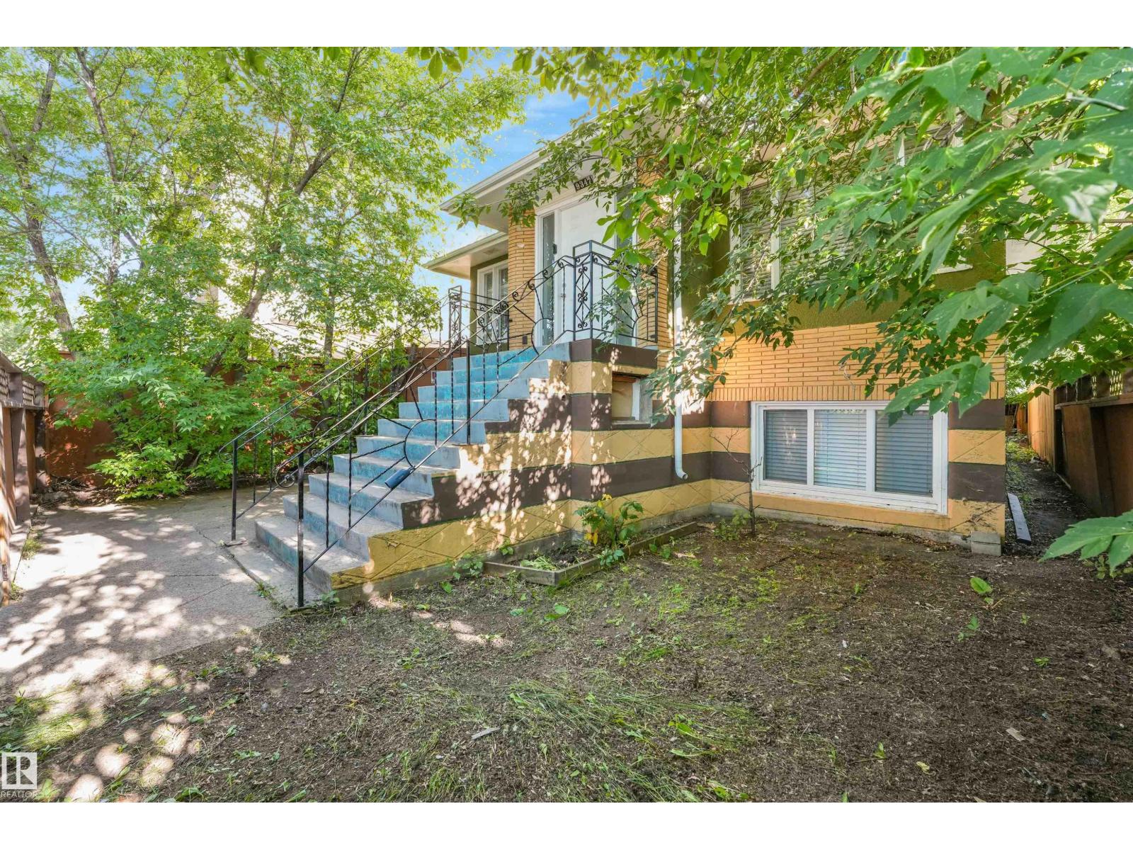 9347 105 Av Nw Nw Property Photo 6