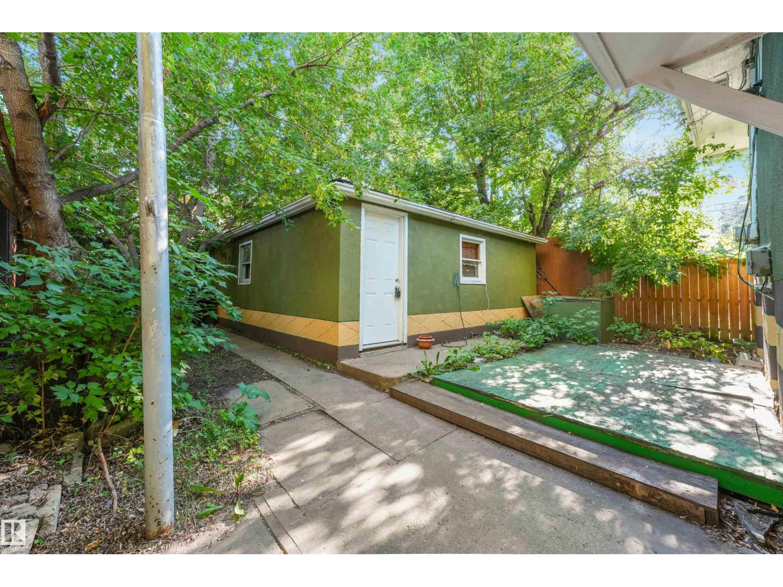 9347 105 Av Nw Nw Property Photo 10