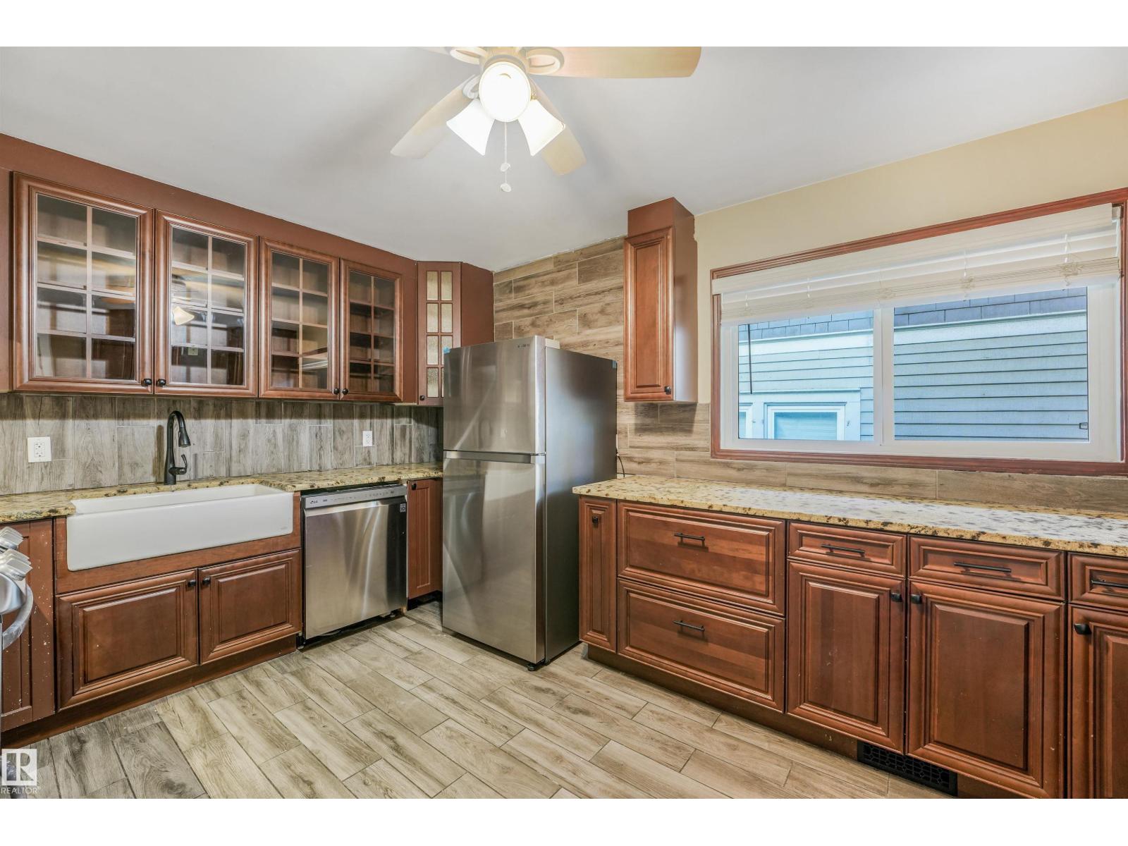 9347 105 Av Nw Nw Property Photo 16