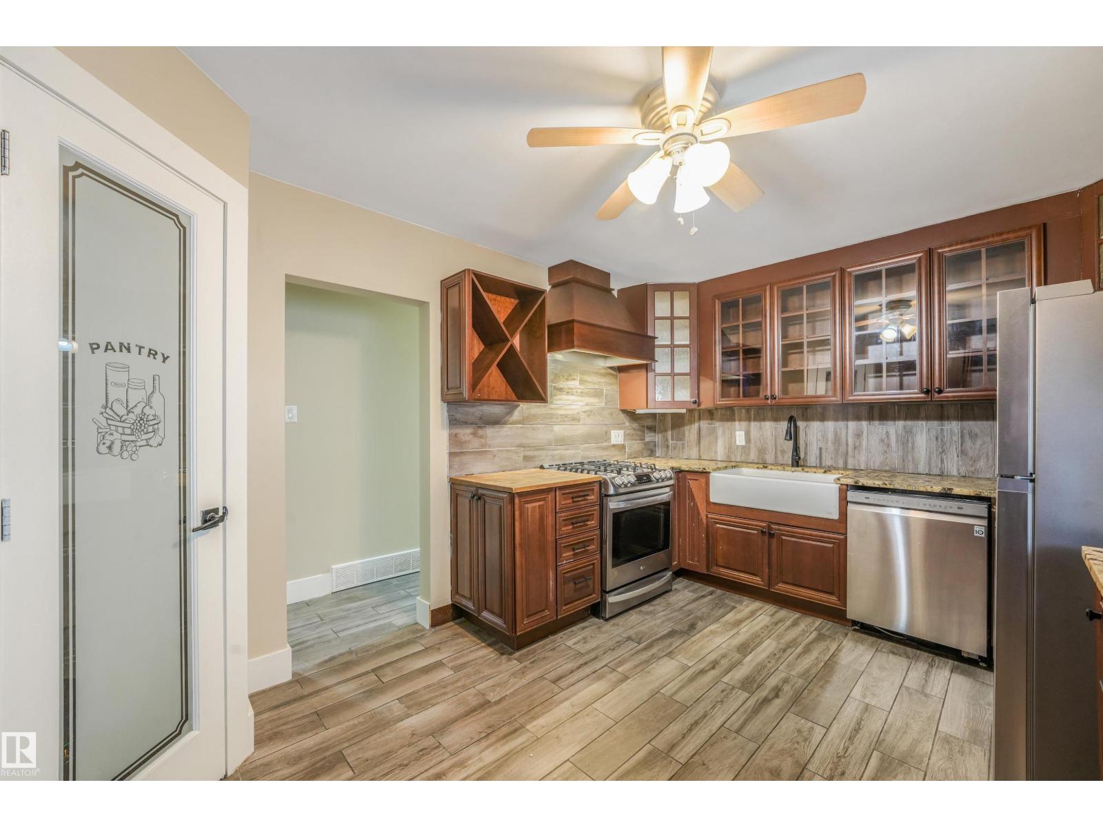 9347 105 Av Nw Nw Property Photo 20