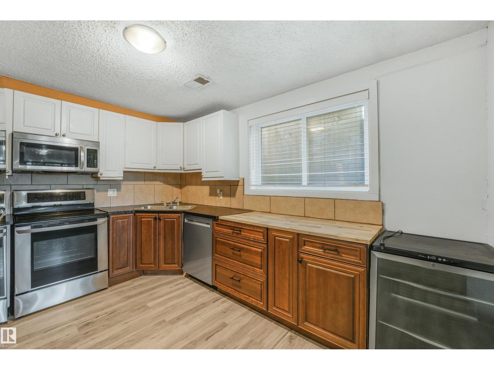 9347 105 Av Nw Nw Property Photo 38