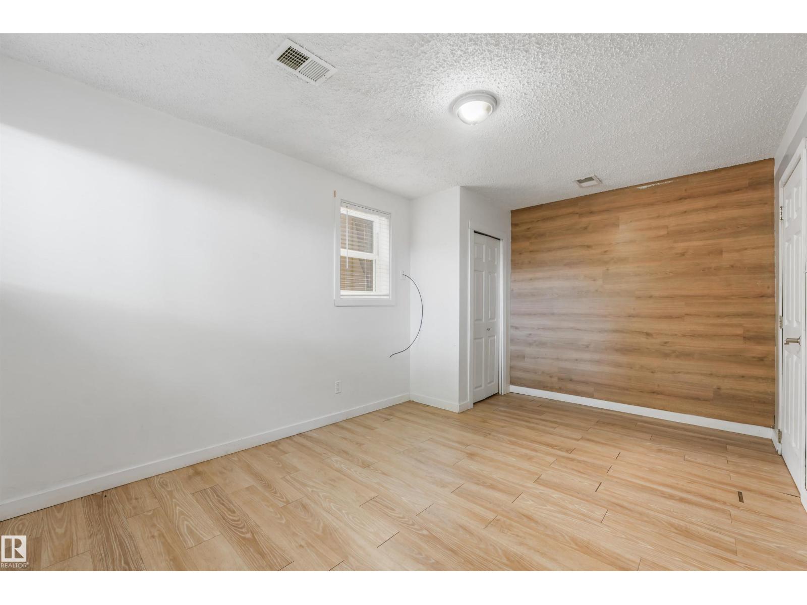 9347 105 Av Nw Nw Property Photo 46