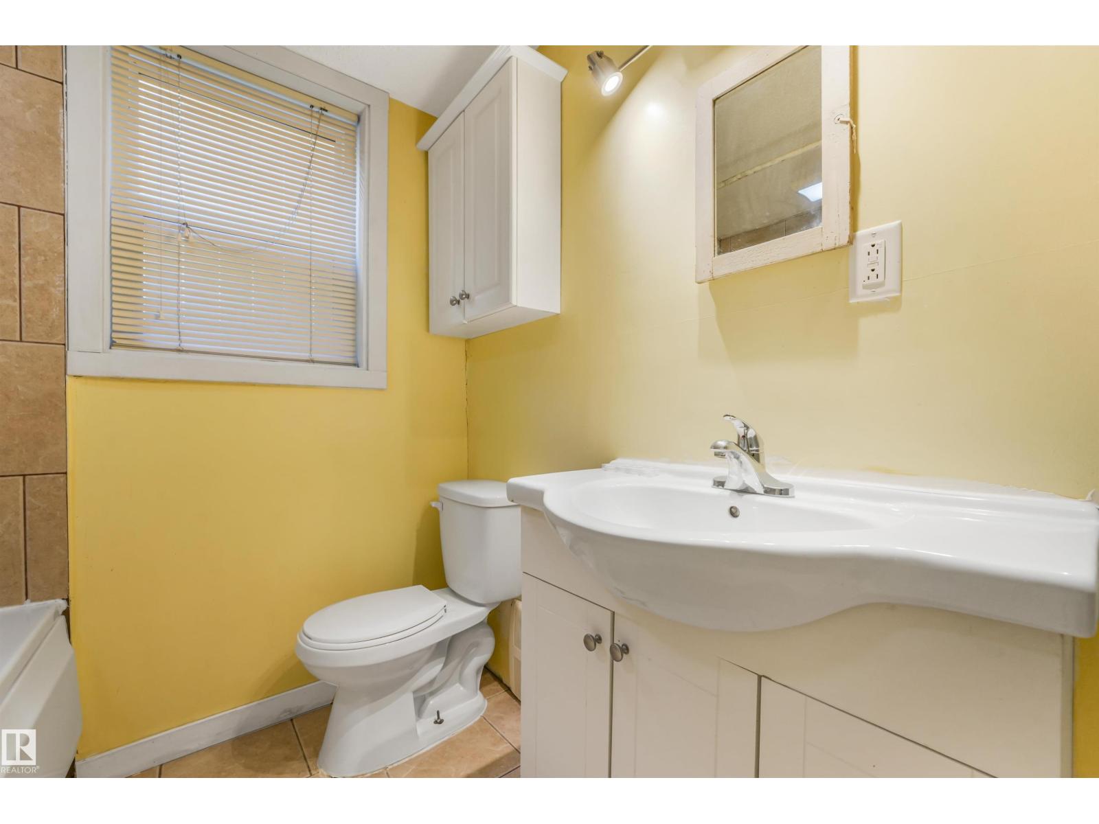 9347 105 Av Nw Nw Property Photo 49