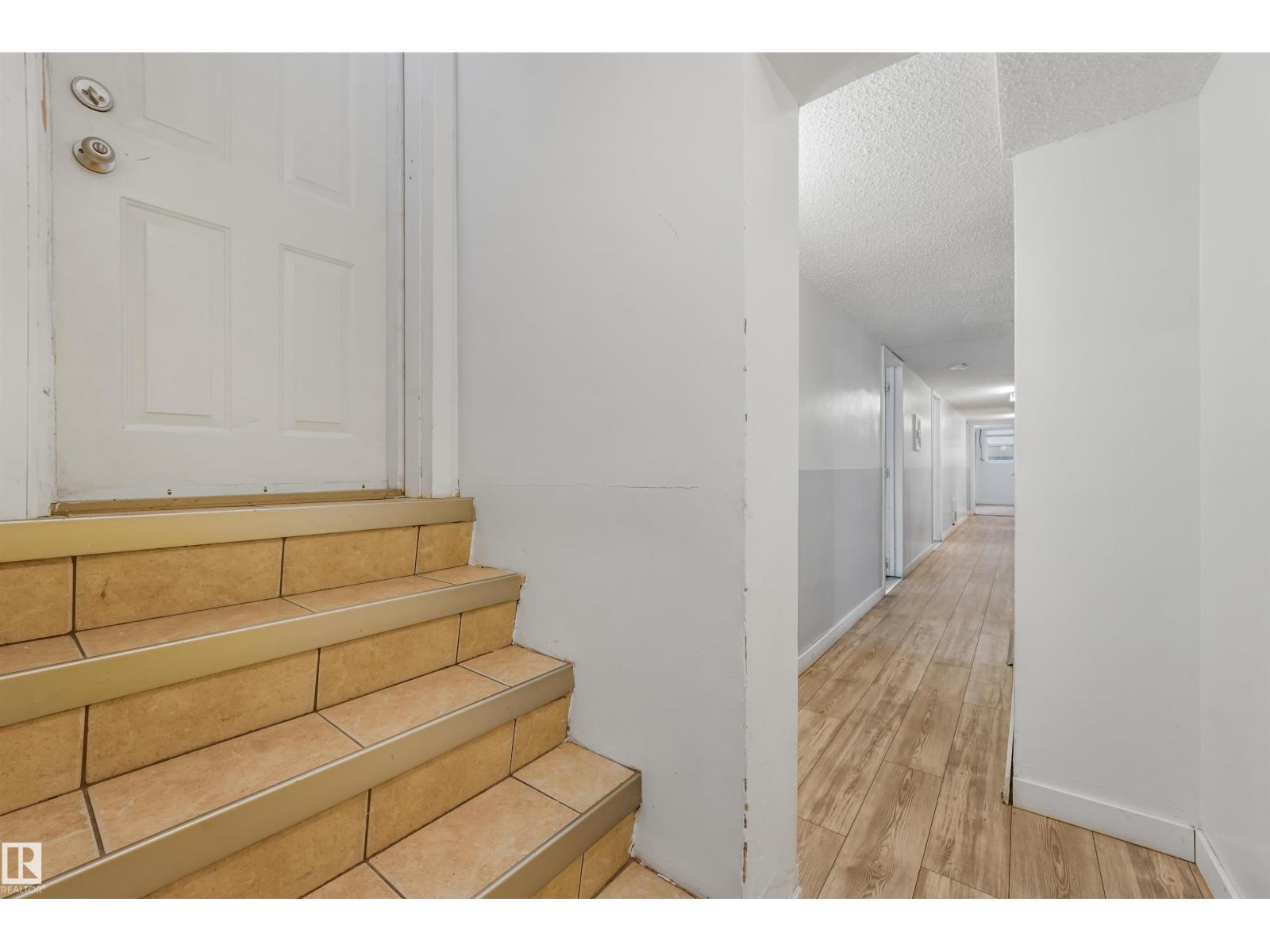 9347 105 Av Nw Nw Property Photo 53