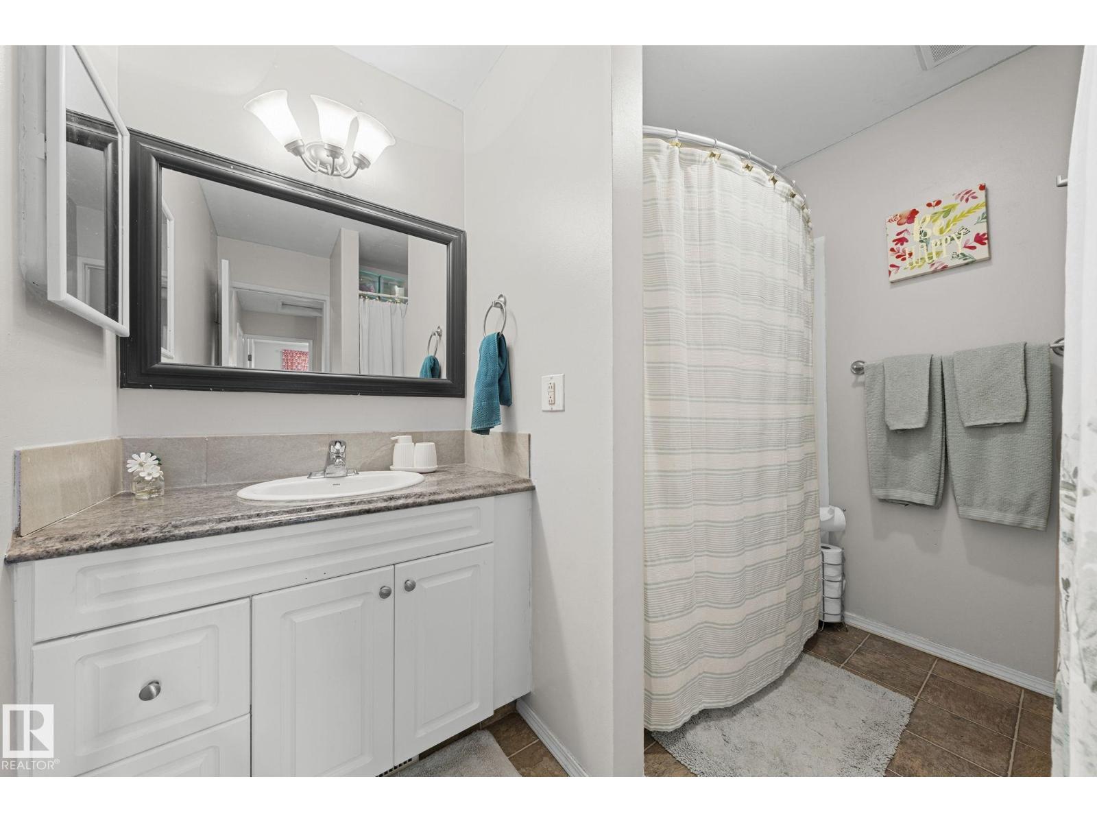 17123 109 St Nw Property Photo 15