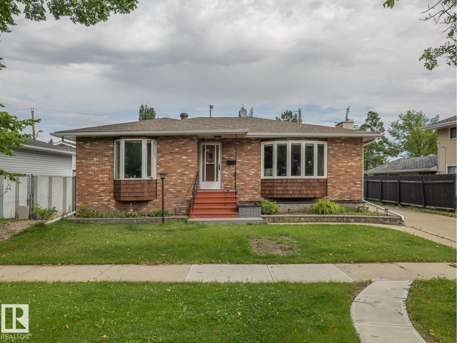 16706 80 Av Nw Property Photo 2