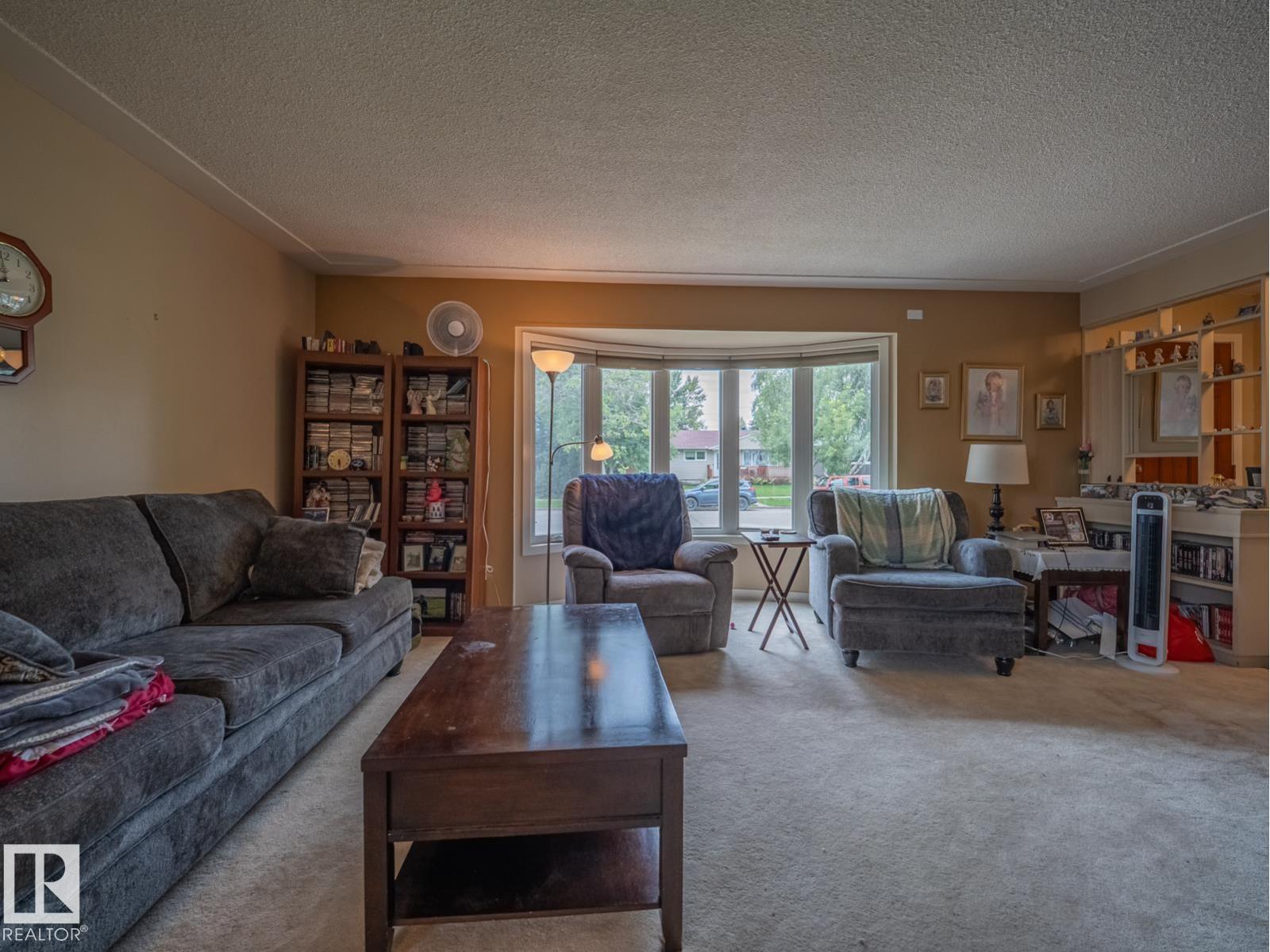 16706 80 Av Nw Property Photo 4