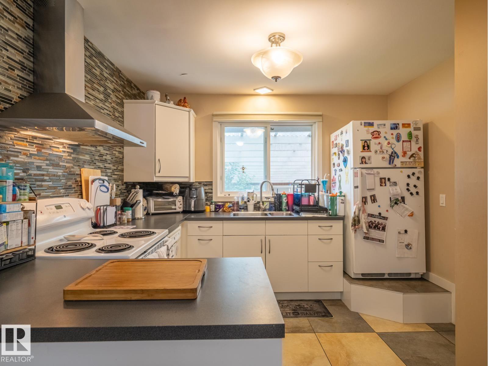 16706 80 Av Nw Property Photo 8