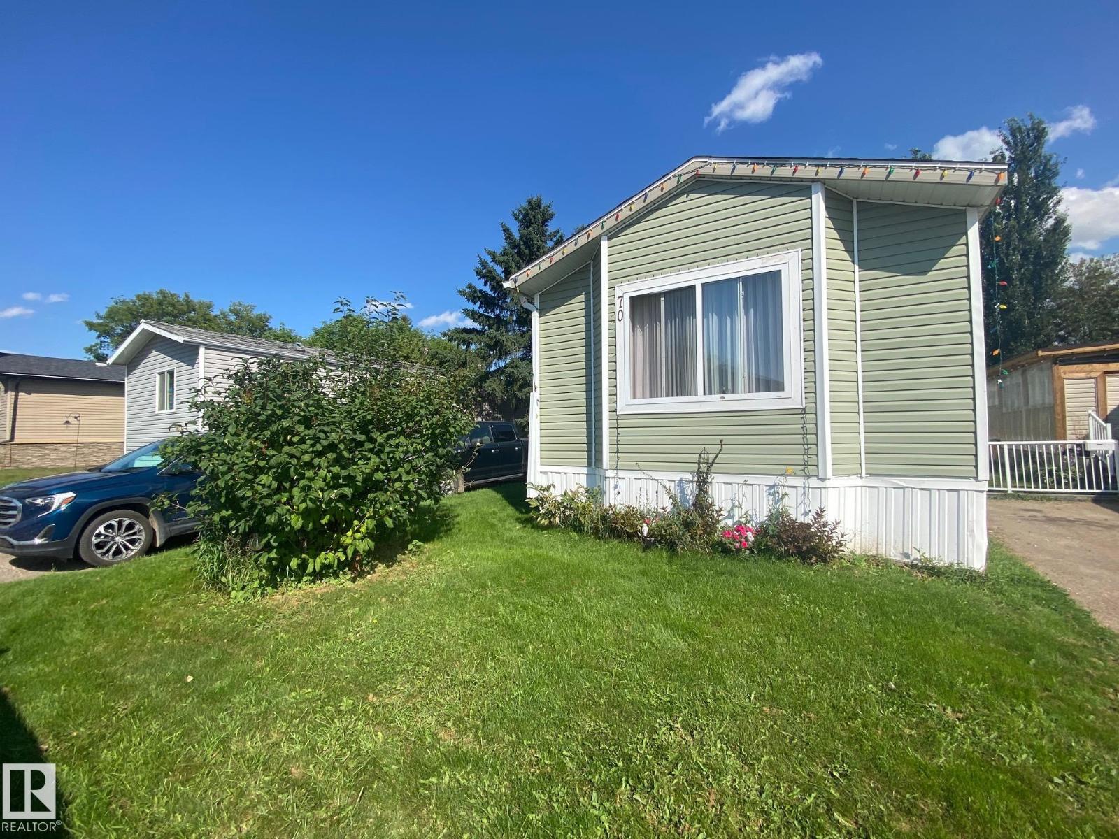 70 4202-45 St Property Photo 1