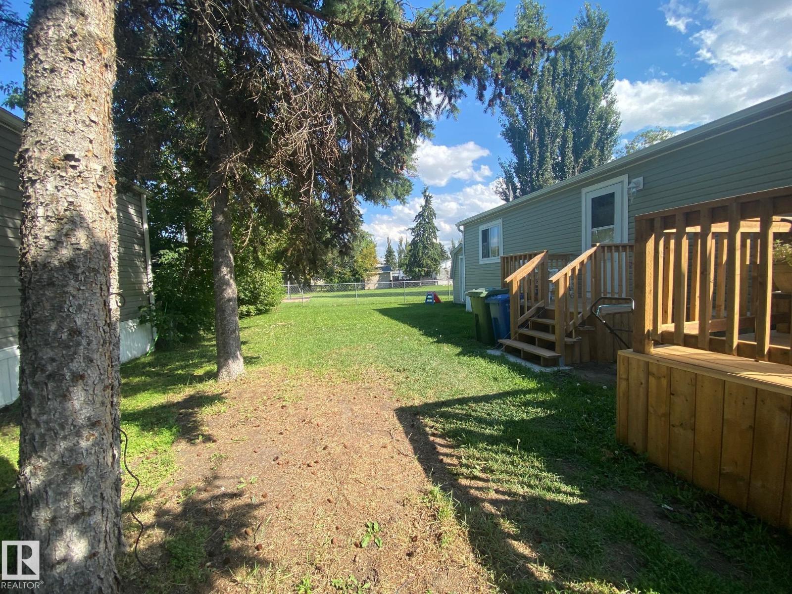 70 4202-45 St Property Photo 8