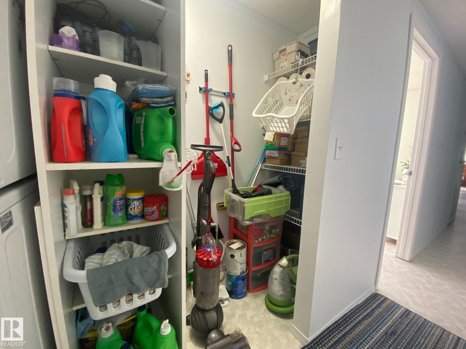 70 4202-45 St Property Photo 24