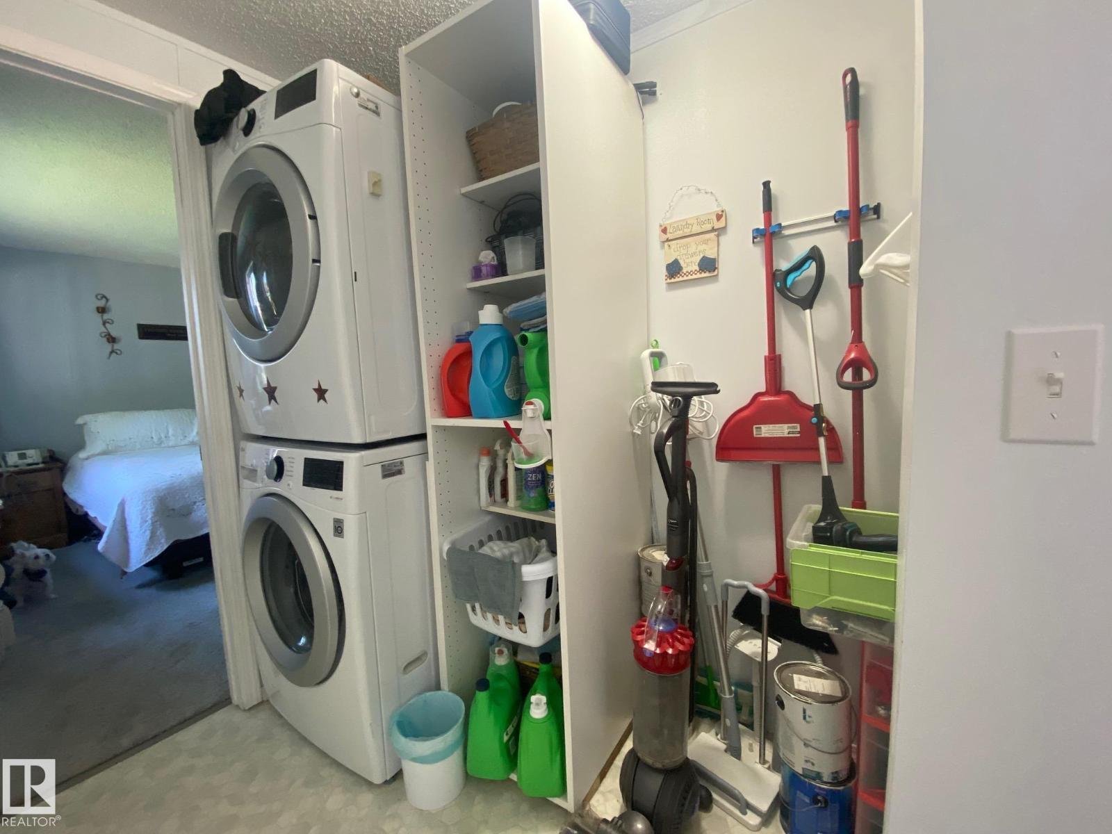 70 4202-45 St Property Photo 26