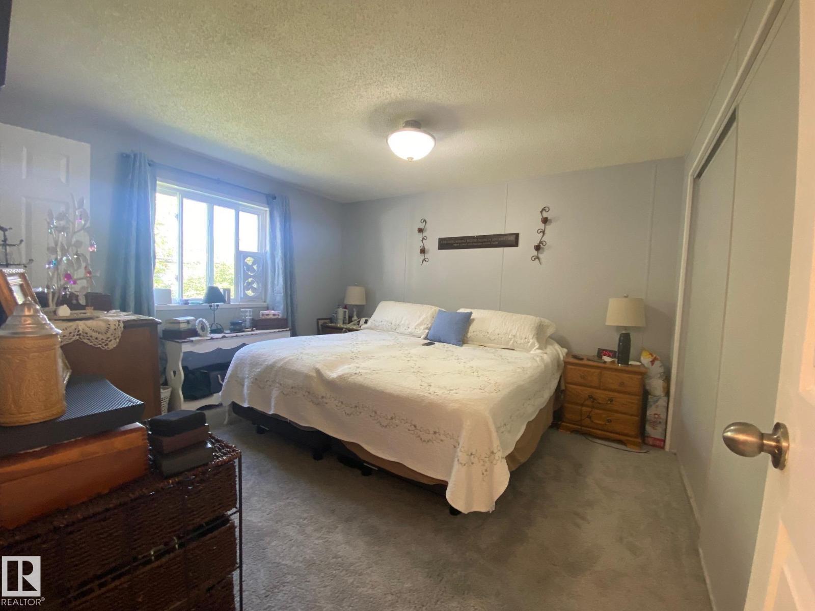 70 4202-45 St Property Photo 32