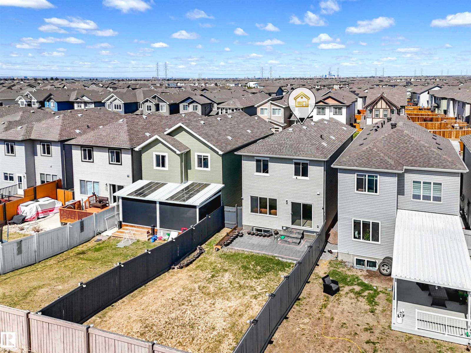 2435 12 Av Nw Property Photo 9