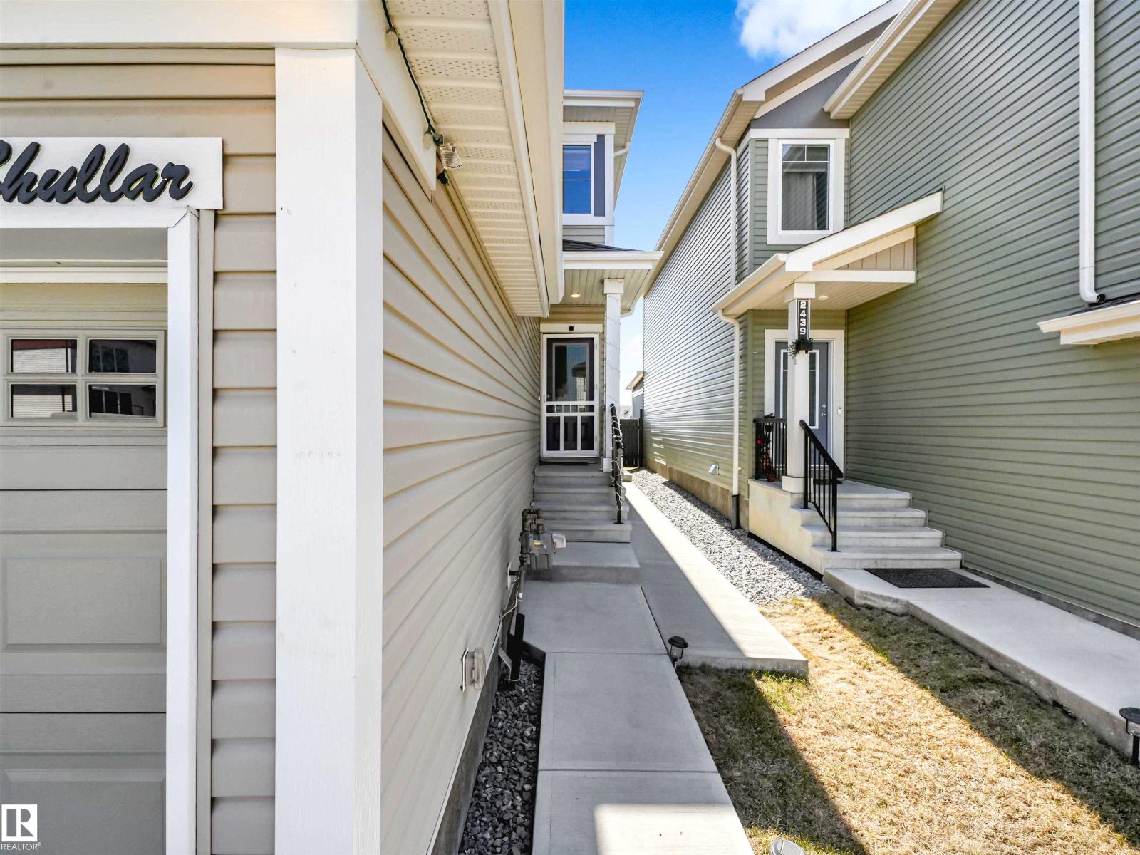 2435 12 Av Nw Property Photo 18