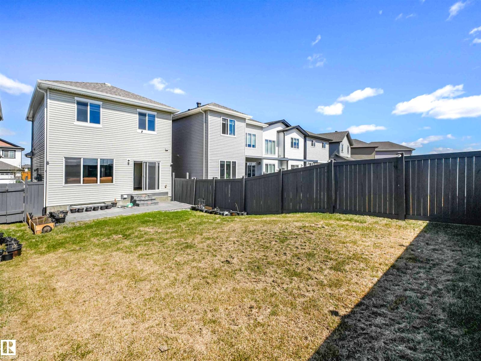 2435 12 Av Nw Property Photo 24
