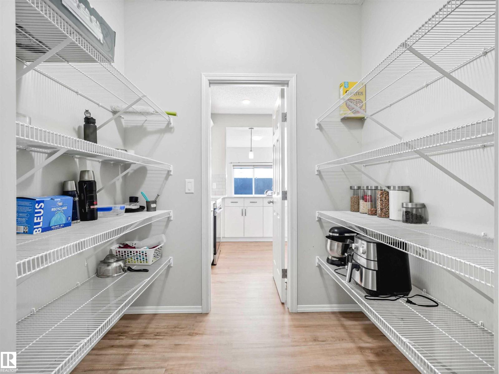 2435 12 Av Nw Property Photo 28