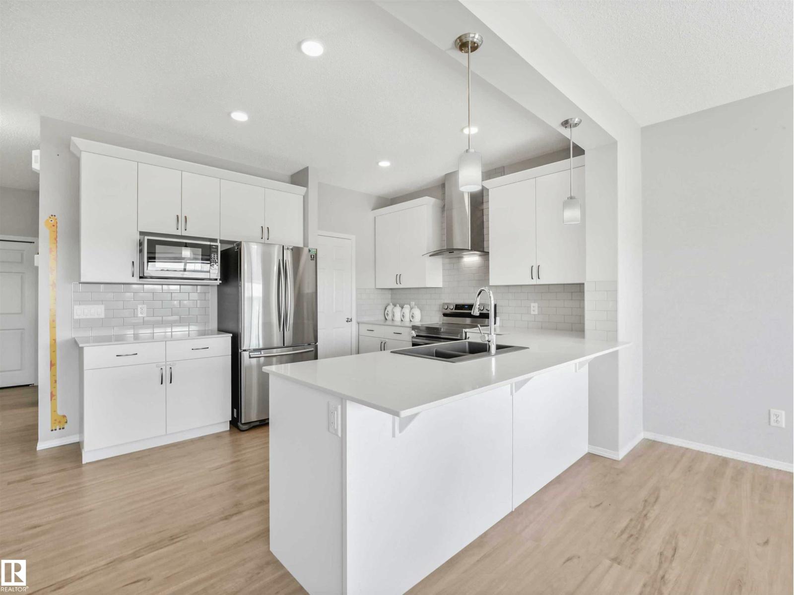 2435 12 Av Nw Property Photo 36