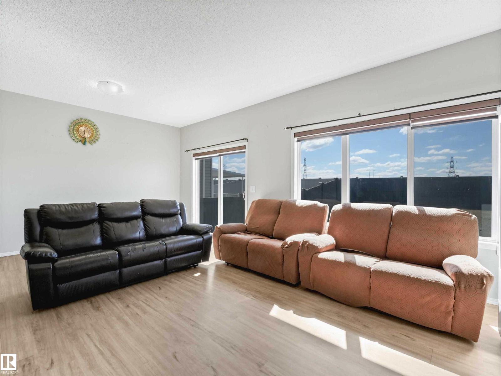 2435 12 Av Nw Property Photo 39