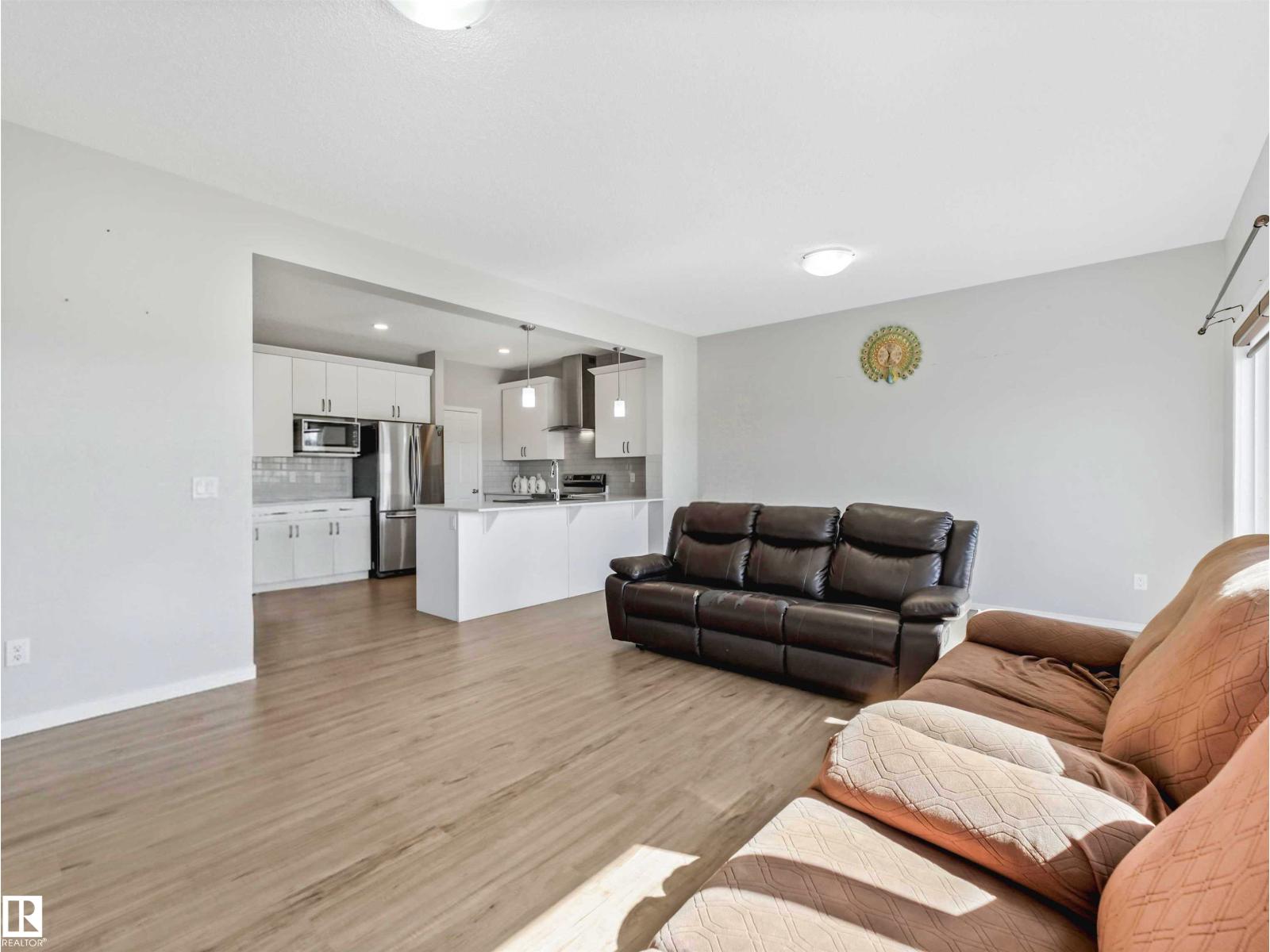 2435 12 Av Nw Property Photo 40