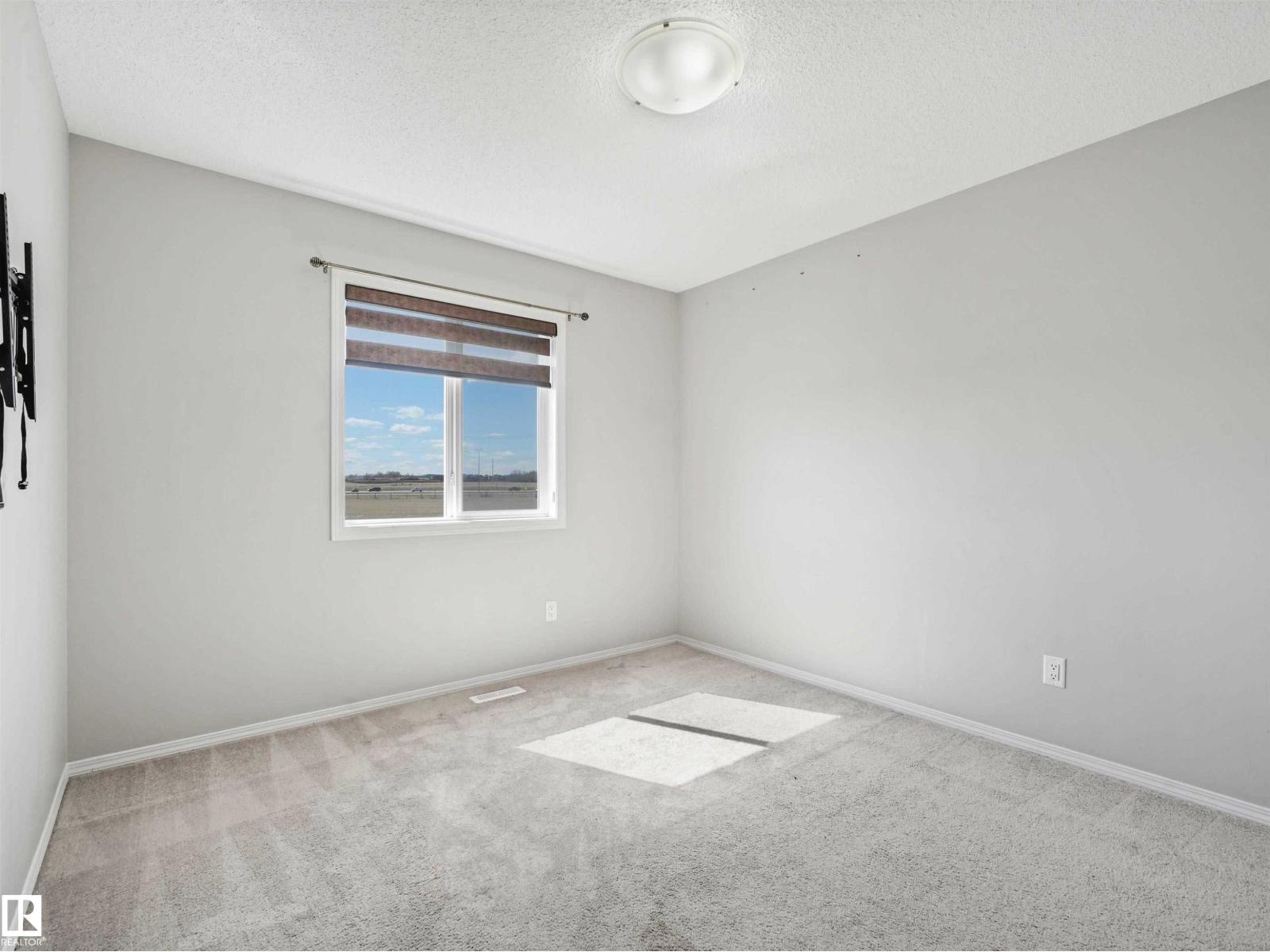 2435 12 Av Nw Property Photo 50