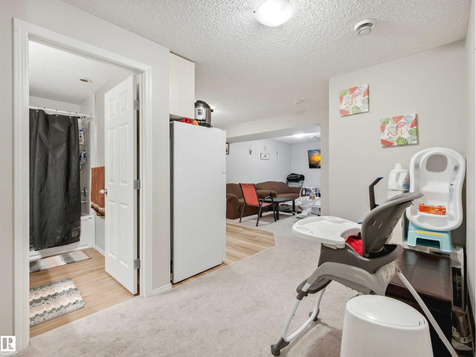 2435 12 Av Nw Property Photo 63