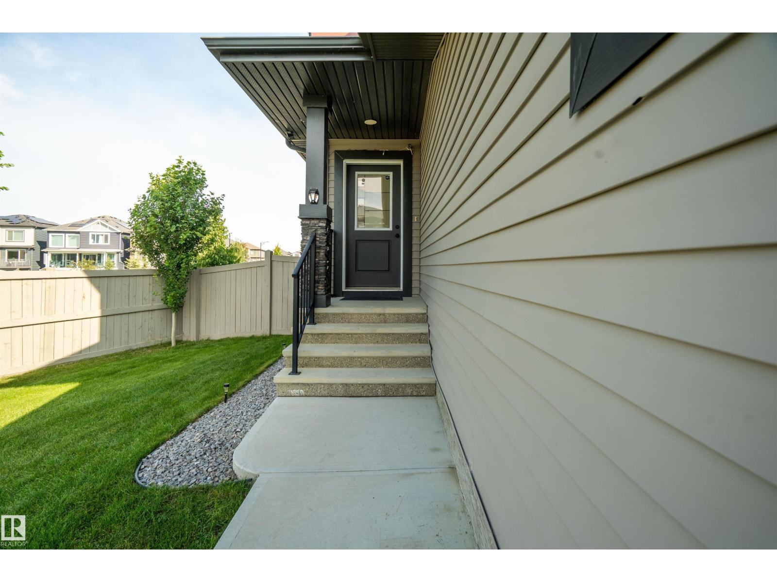 9104 Pear Dr Sw Property Photo 2