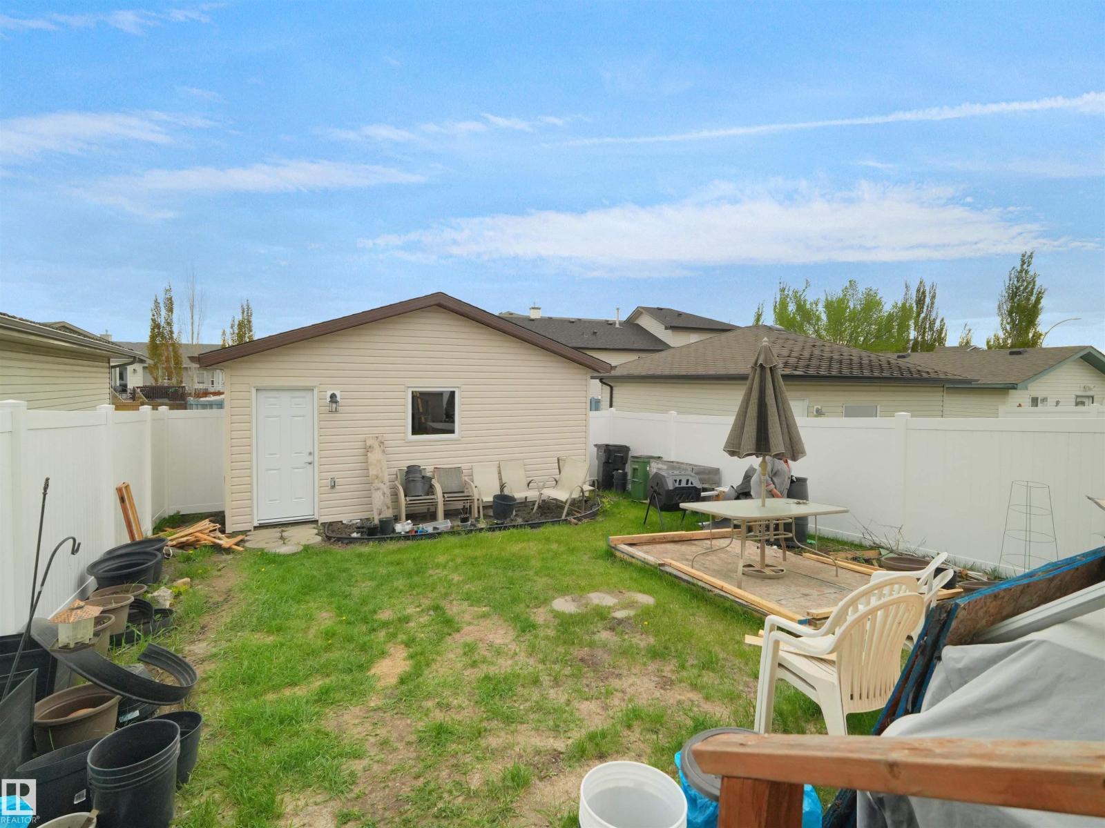 15511 45 St Nw Property Photo 11