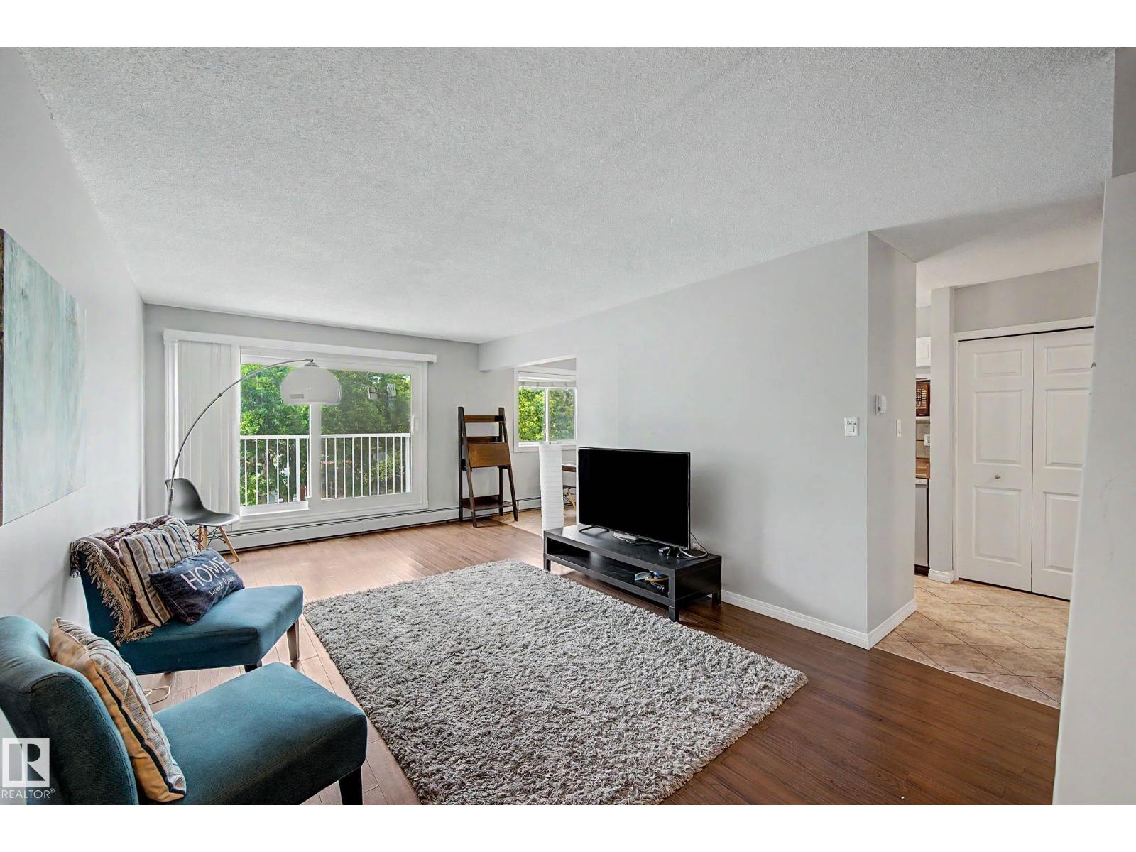#16 11219 103a Av Nw Property Photo 9