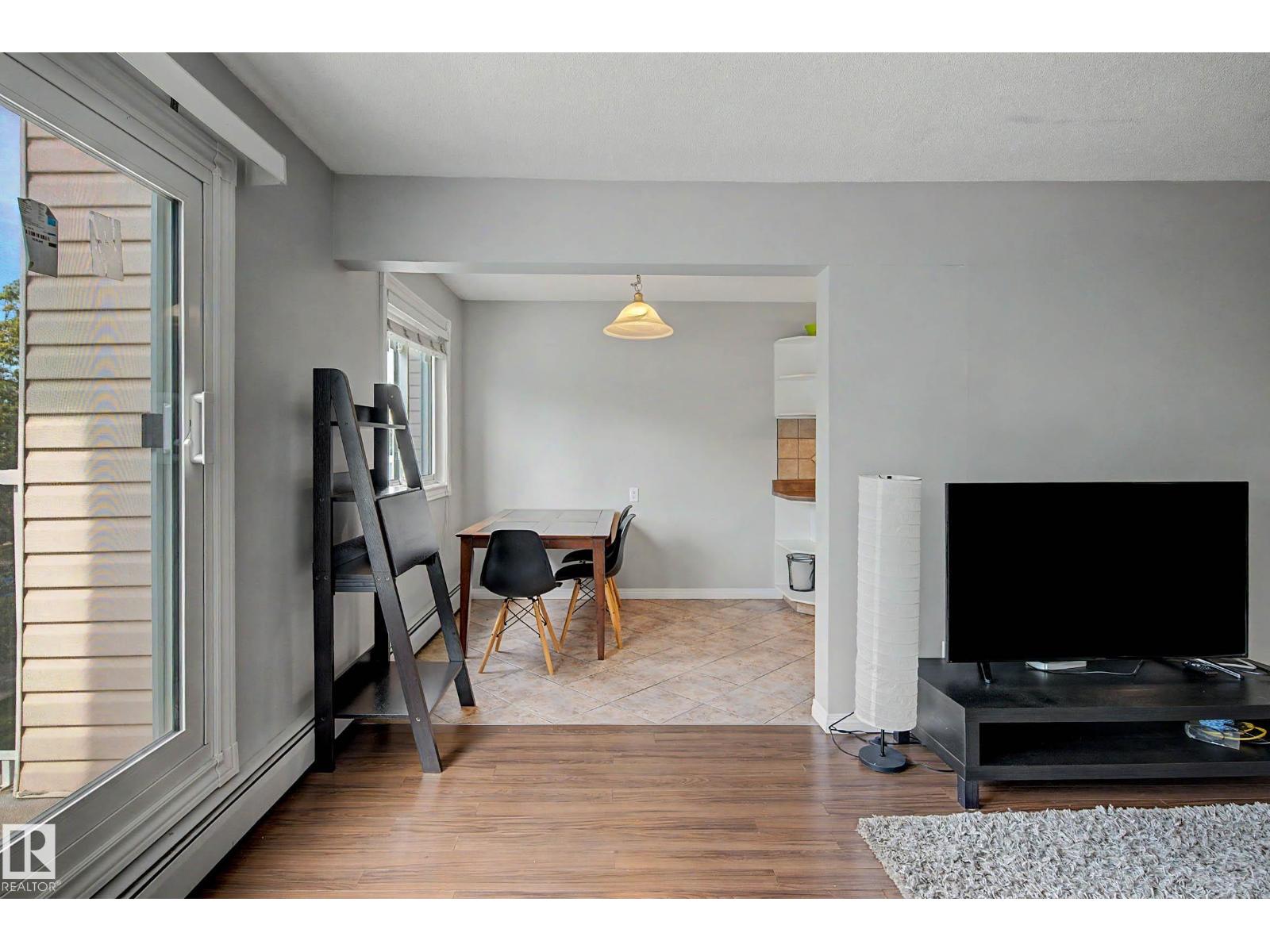 #16 11219 103a Av Nw Property Photo 13