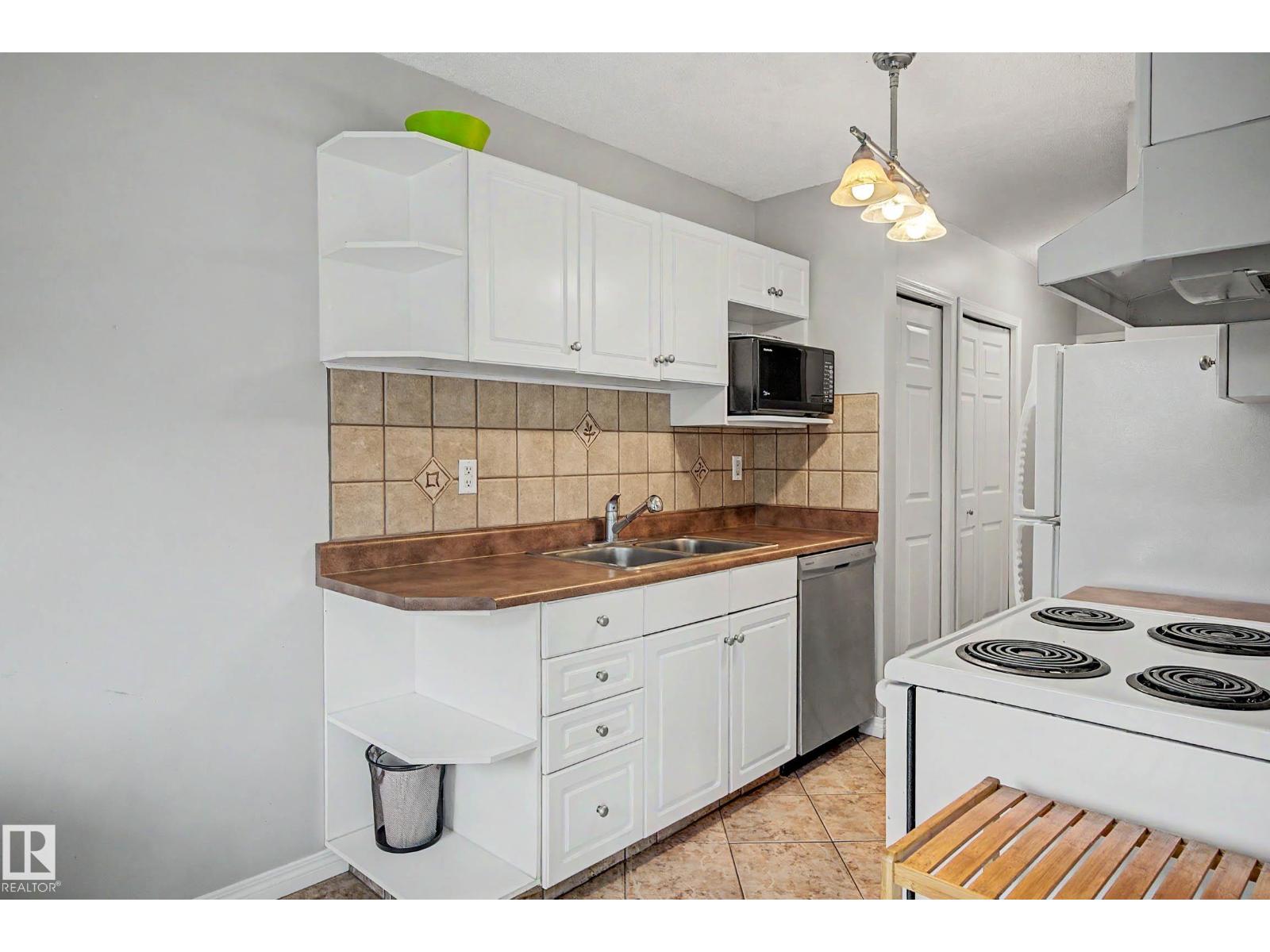 #16 11219 103a Av Nw Property Photo 17