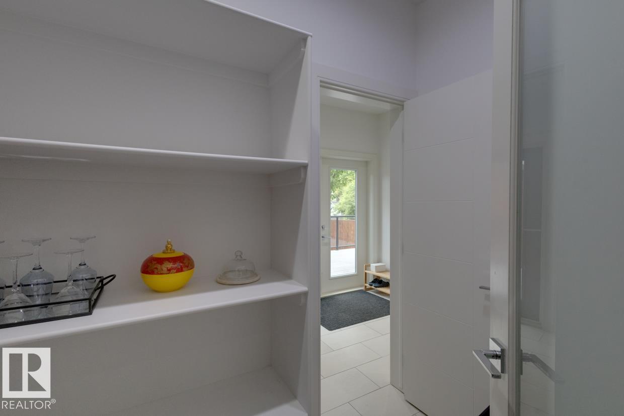 11045 85 Av Nw Property Photo 21