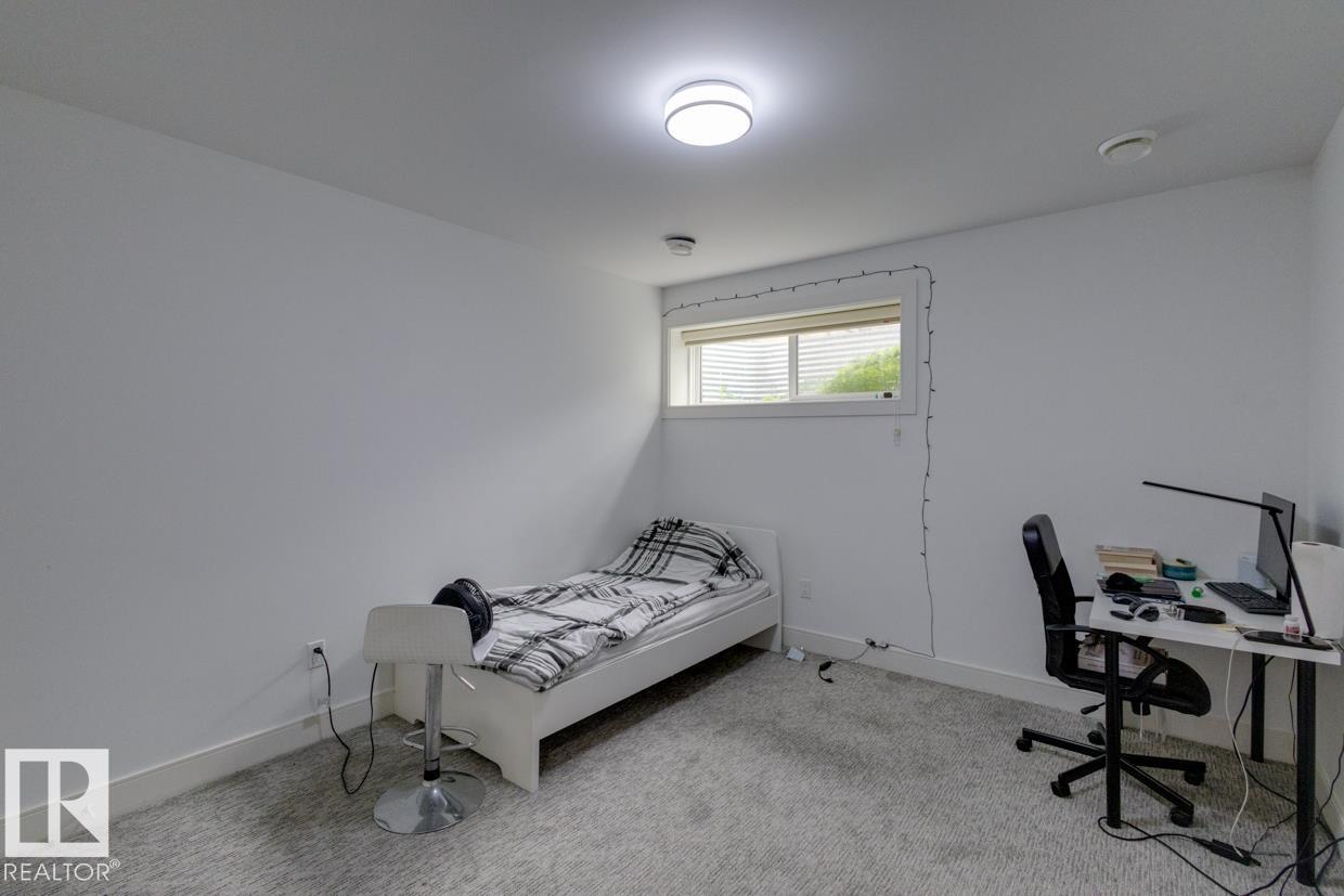 11045 85 Av Nw Property Photo 51