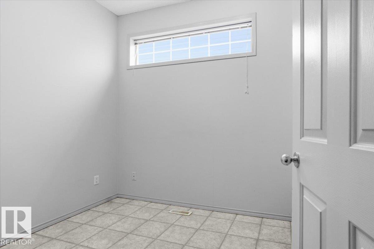 ##3 10235 111 St Nw Property Photo 12