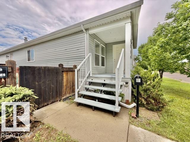 4810 48 AV Property Photo 1