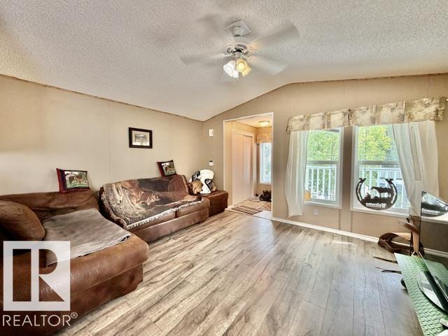 4810 48 Av Property Photo 6
