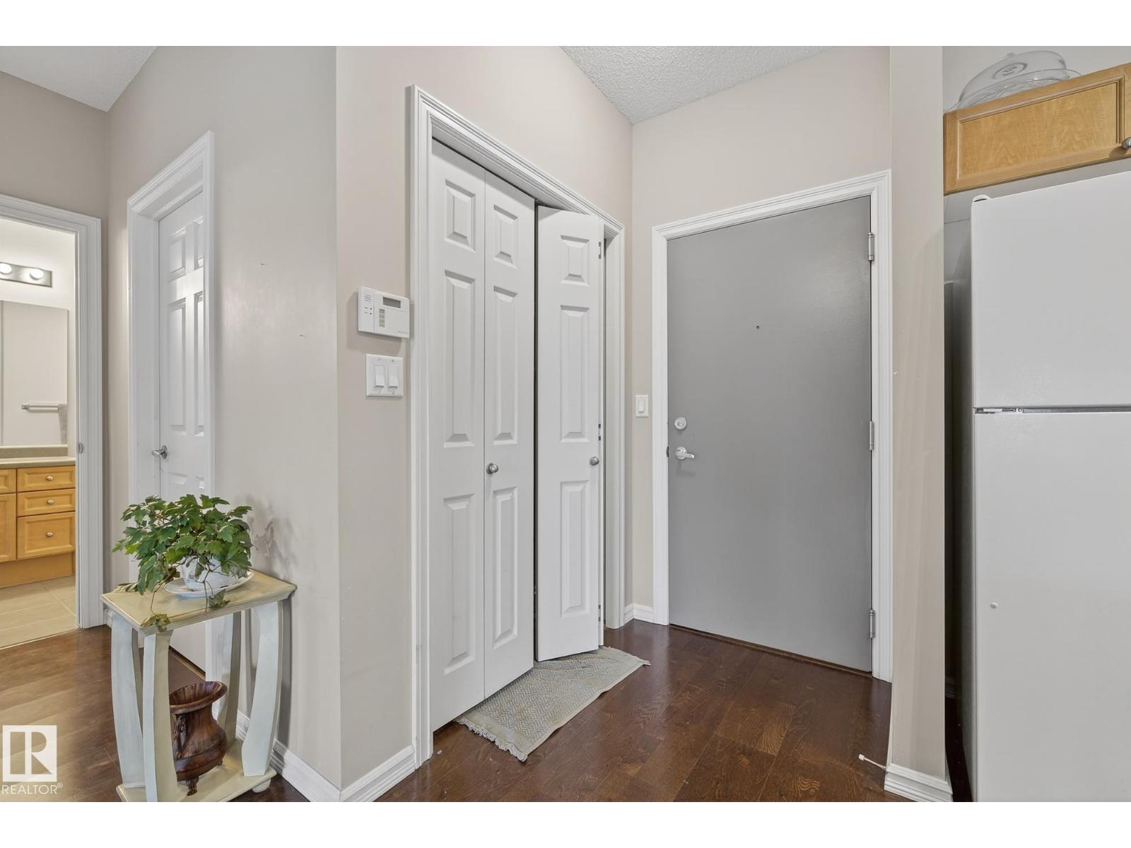 #111 226 Macewan Road Sw Property Photo 3