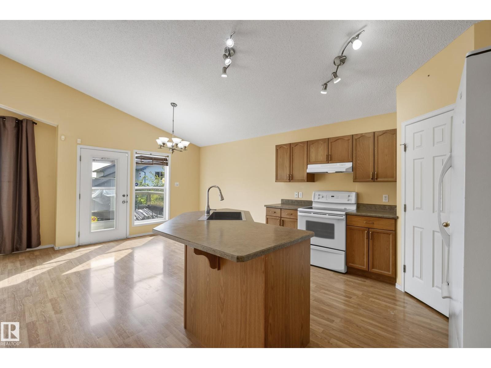 15213 49a St Nw Property Photo 8