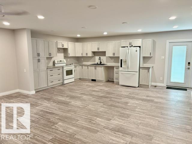 5133 45a Av Property Photo 2