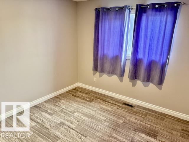 5133 45a Av Property Photo 12
