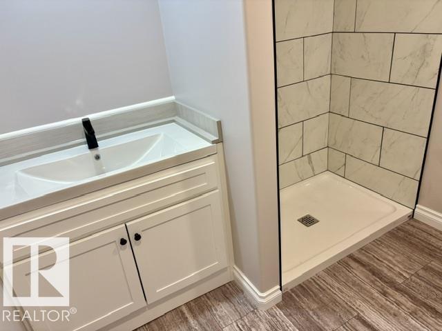 5133 45a Av Property Photo 22