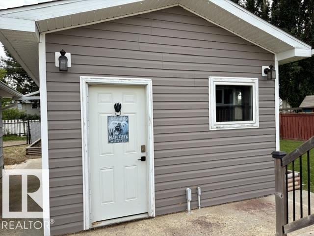 5133 45a Av Property Photo 32