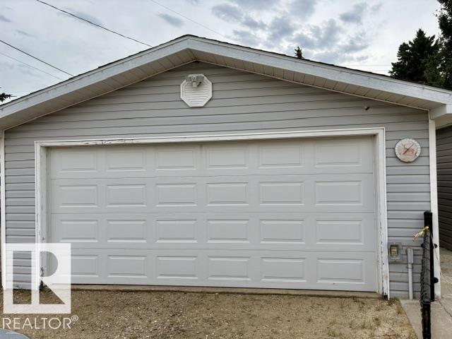 5133 45a Av Property Photo 33
