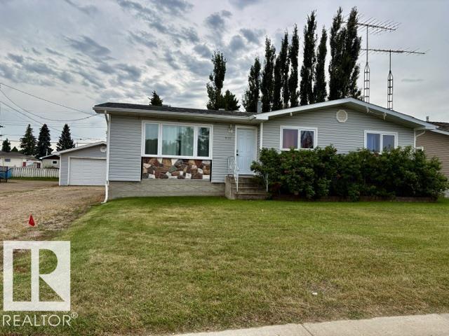 5133 45a Av Property Photo 35